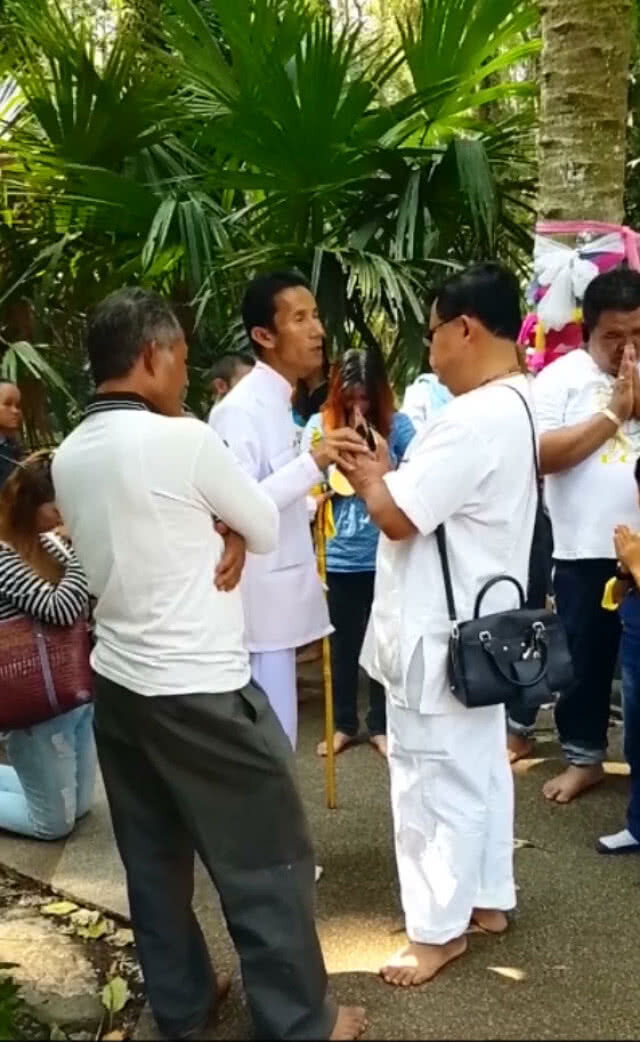 ปู่ศรีสุทโธ คำชะโนด ร้องเสียงเหมือนพญานาค