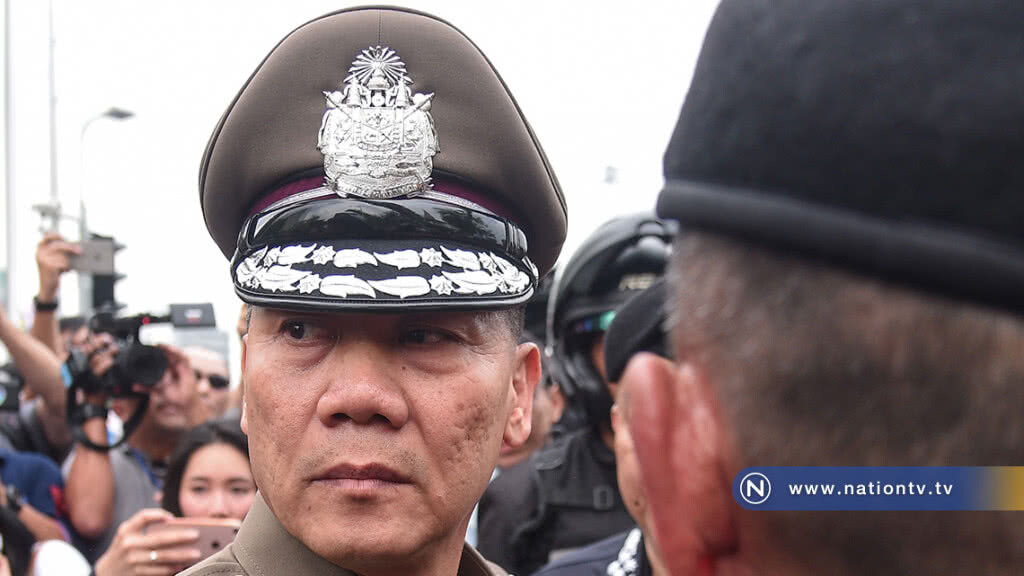 ผบ.ตร.เลื่อนกลับไทย รอลุ้นได้ตัว "อดีตพระพรหมเมธี" ผบ.ตร.เลื่อนกลับไทย รอลุ้นได้ตัว "อดีตพระพรหมเมธี"