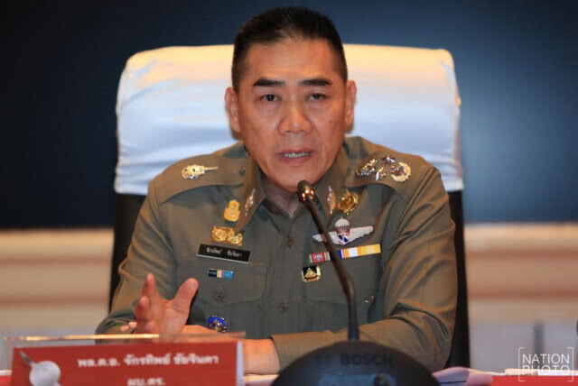 ตม.สั่งสอบ 2 ตำรวจเอี่ยวเปิดทาง"อดีตพระพรหมเมธี" หนี