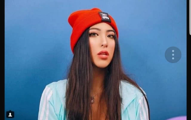 "หวาย" โชว์หุ่นแซบแนบชิดแฟนฝรั่ง