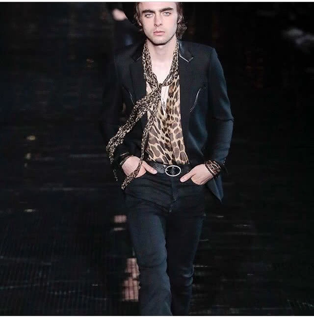 Lennon ลูกไม้หล่น "ไกลต้น" ของพ่อ Liam Gallagher