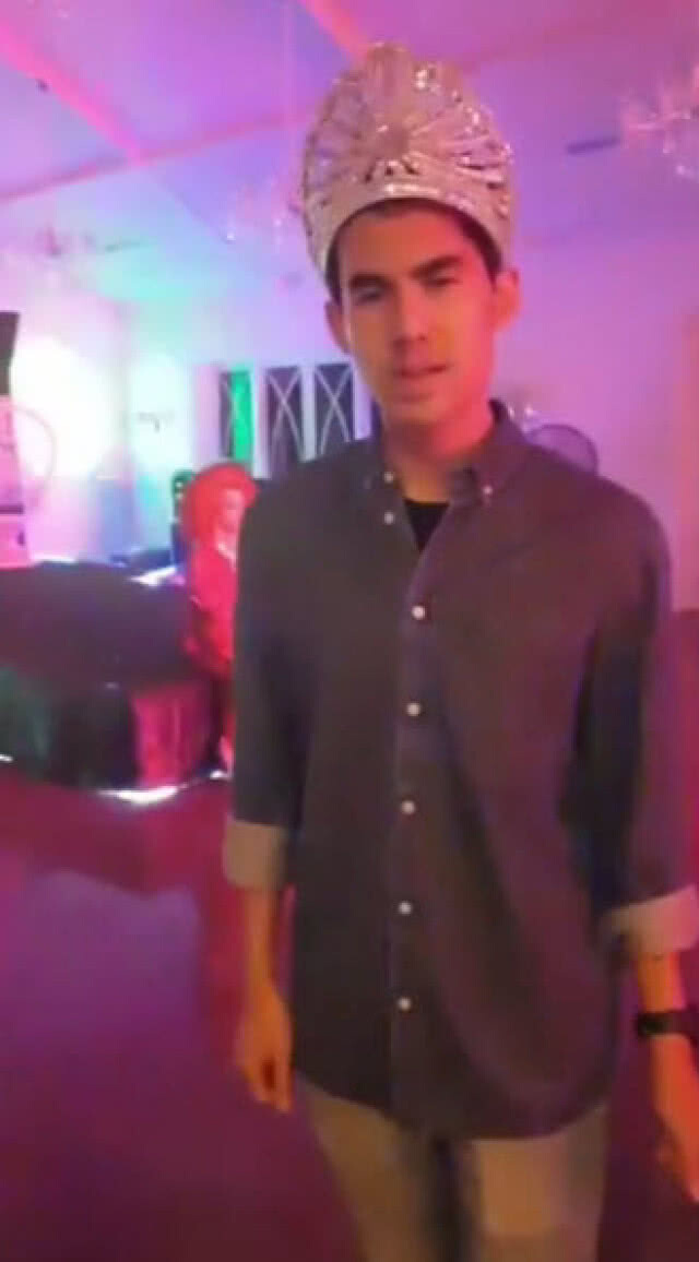 เต้นกันไหมลุงน่ารักอะ "ใหม่-เต๋อ" โชว์สเต็บแดนซ์คู่