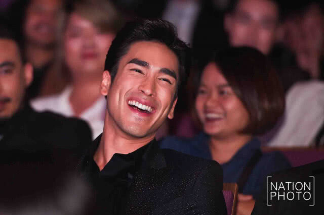 "เบลล่า" คว้ารางวัล "ขวัญใจมหาชน" ไนน์เอ็นเตอร์เทน อวอร์ด 2018