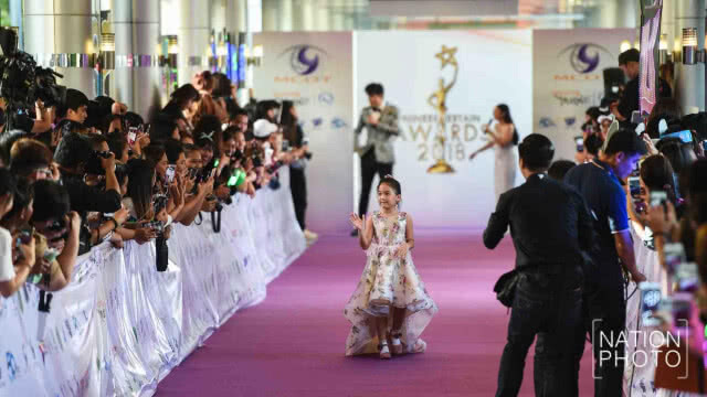 "เบลล่า" คว้ารางวัล "ขวัญใจมหาชน" ไนน์เอ็นเตอร์เทน อวอร์ด 2018
