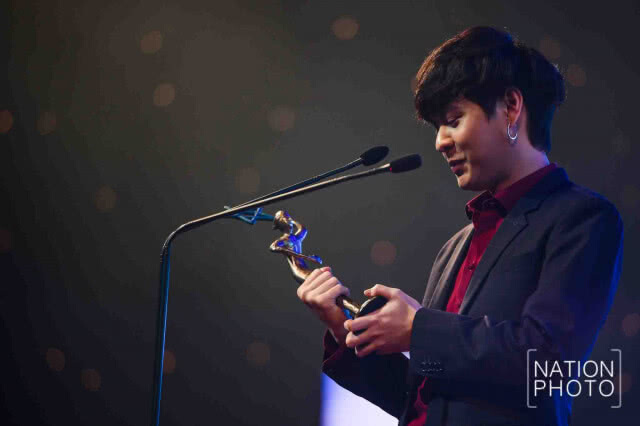 "เบลล่า" คว้ารางวัล "ขวัญใจมหาชน" ไนน์เอ็นเตอร์เทน อวอร์ด 2018