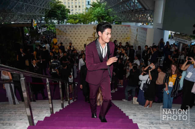 "เบลล่า" คว้ารางวัล "ขวัญใจมหาชน" ไนน์เอ็นเตอร์เทน อวอร์ด 2018