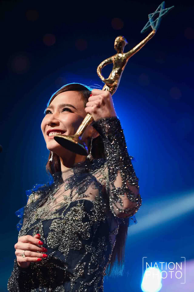 "เบลล่า" คว้ารางวัล "ขวัญใจมหาชน" ไนน์เอ็นเตอร์เทน อวอร์ด 2018