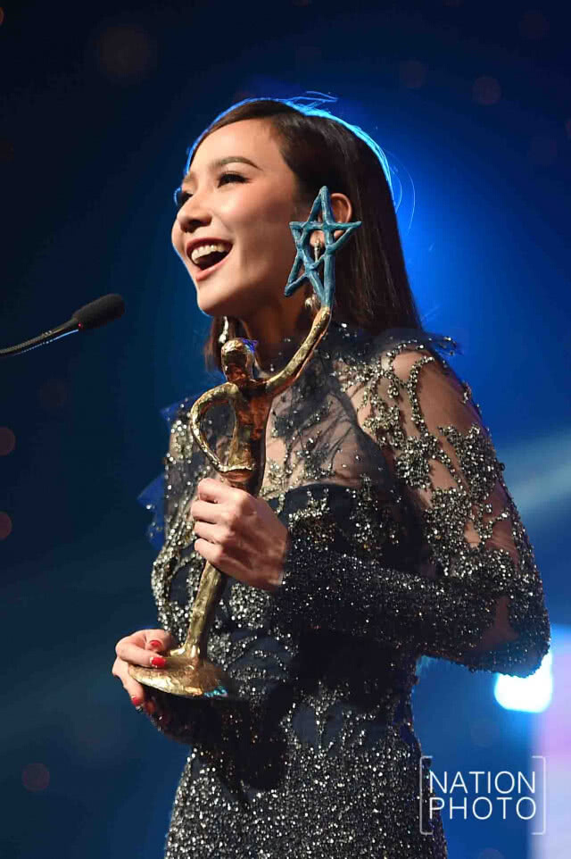 "เบลล่า" คว้ารางวัล "ขวัญใจมหาชน" ไนน์เอ็นเตอร์เทน อวอร์ด 2018