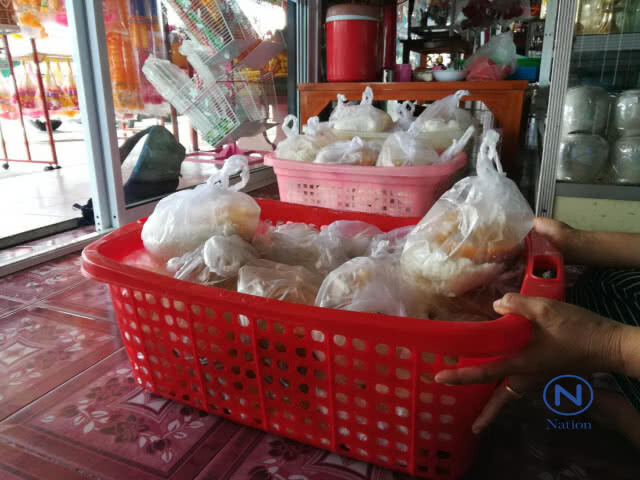ใจบุญ! แจกข้าว 200 ชุด ทุกวันกว่า 10 ปี