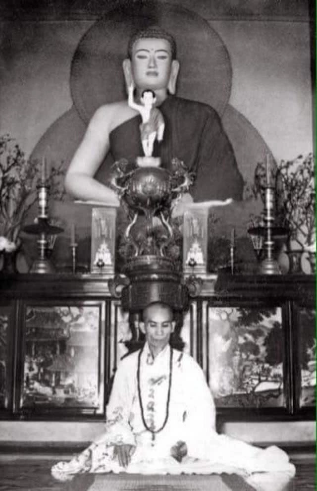 วันโลกตะลึง  ทิจ กวาง ดึ๊ก หัวใจที่ไม่ได้ถูกเผา