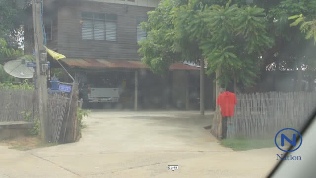 (คลิป) ชาวโคราชผวา! ผีแม่ม่ายเอาชีวิตนำเสื้อแดงแขวนหน้าบ้าน หลังผู้ชายตายปริศนาติดกัน 2 คน