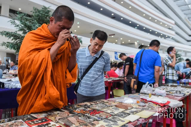 เล่ห์เหลี่ยมพระเครื่อง (ภาพชุด)