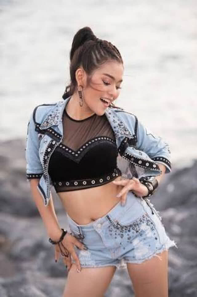 "ธัญญ่า อาร์สยาม" ปล่อยเพลงใหม่ ปัดเกาะกระแส "เบิ้ล ปทุมราช"