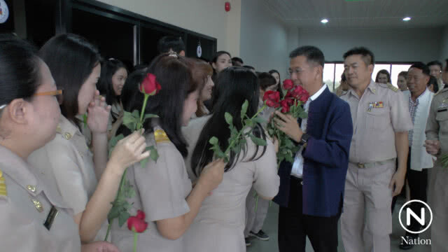 "บุญเลิศ" กลับมารับตำแหน่ง ยันไม่มีต่อรองการเมือง