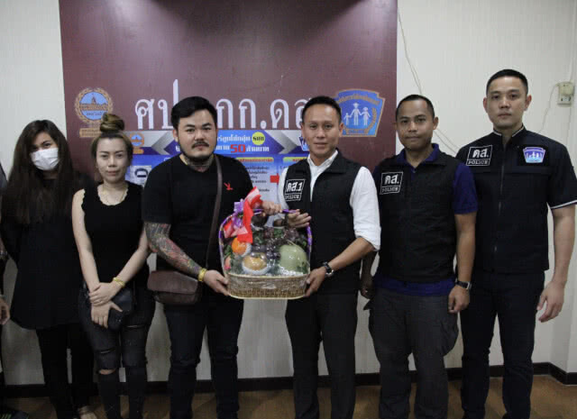 ดส.รวบอดีตพนักงานลูกจ้างกระทรวงฯ หลอกประชาชนตุ๋นแชร์ลูกโซ่ สูญเงินกว่า 50 ล้านบาท(มีคลิป)
