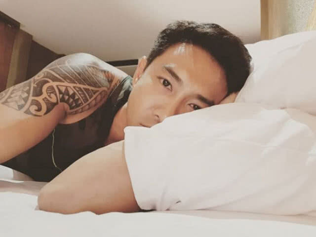มือปริศนา? "บอย พิษณุ"โพสต์ภาพหวาน ชวนคนบันเทิงสงสัย