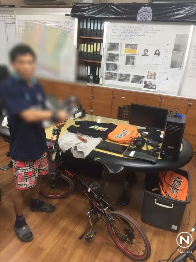 รวบตีนแมว ทำทีปั่นจักรยานออกกำลังกาย แอบเข้าขโมยของตามบ้านหรู