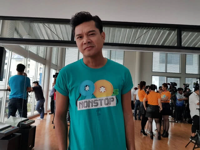 "ศิลปินยุค90" ถ่ายโปสเตอร์ "90's Nonstop Concert" เต้นไม่หยุด สุดทุกค่าย!