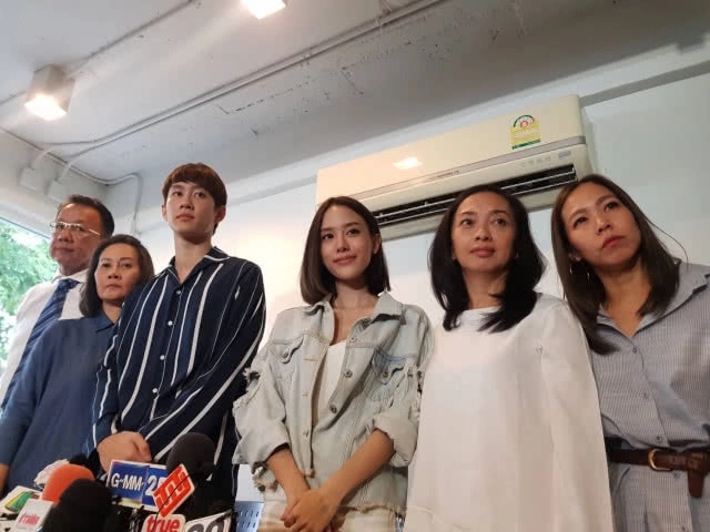 ย้อนทามไลน์ เส้นทางรัก "กัปตัน-มิ้ง"