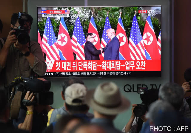 ภาพชุด : วันแห่งประวัติศาสตร์! "คิม" พบ "ทรัมป์"