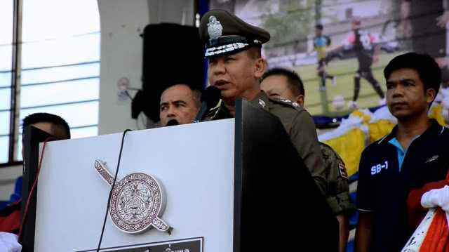 พิธีเปิดการแข่งขันกีฬาฟุตบอลเชื่อมความสัมพันธ์ในหน่วยงานสังกัดตำรวจภูธร(มีคลิป)