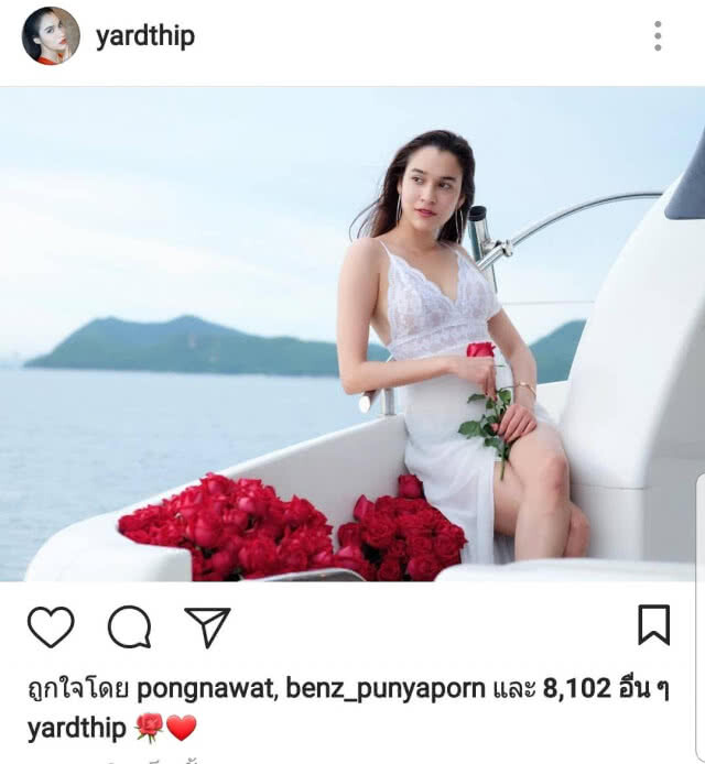 (คลิป) "หยาด" อุบตอบ! หนุ่มปริศนาทำเซอร์ไพรส์บนเรือยอร์ช ลั่นความรักแฮปปี้