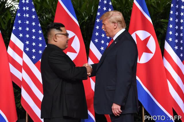 ภาพชุด : วันแห่งประวัติศาสตร์! "คิม" พบ "ทรัมป์"