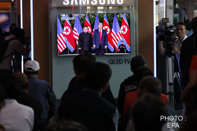 ภาพชุด : วันแห่งประวัติศาสตร์! "คิม" พบ "ทรัมป์"