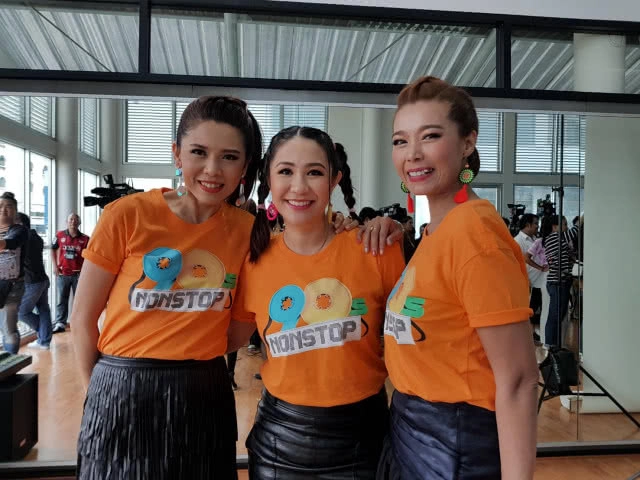 "ศิลปินยุค90" ถ่ายโปสเตอร์ "90's Nonstop Concert" เต้นไม่หยุด สุดทุกค่าย!