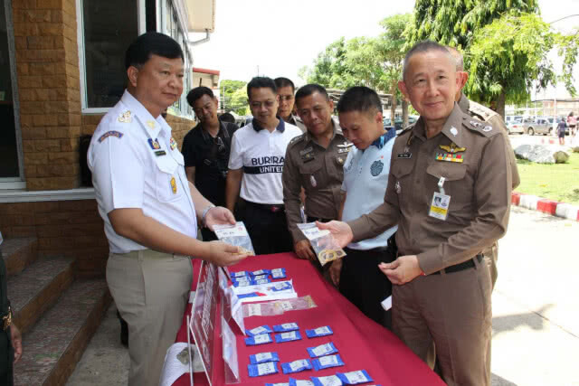 รวบ 3 แก๊งค้ายาทั้งพระ -เขมร และอดีตนักโทษ 16 ราย โพส์ตขายผ่านเฟสบุ๊ก