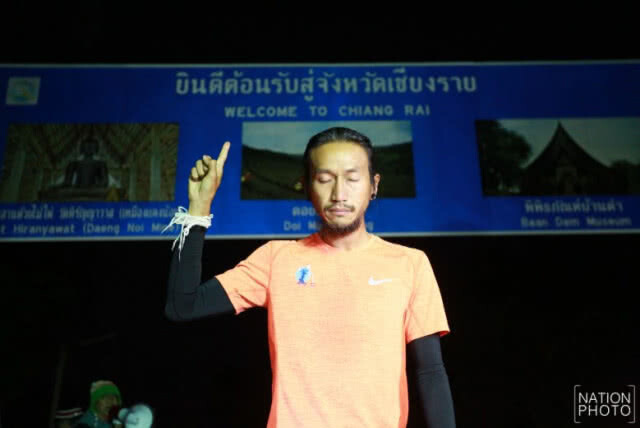"ตูน" ทำ "ก้าวคนละก้าว" ไม่หวังเดินสายรับรางวัล