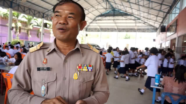 ชุมชนในชุมพร คุมอาหารกลางวัน นร. เหลือเงินคืน 2 ล้านต่อปี