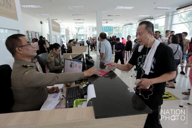 ด่านสะเดาคึกคัก! รับเทศกาลฮารีรายอและช่วงปิดเทอมมาเลเซีย