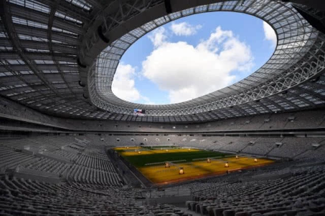 แนะ 8 ข้อดูแลตัวเองช่วง"บอลโลก"
ไม่เสียงาน-ไม่เสียสุขภาพ!