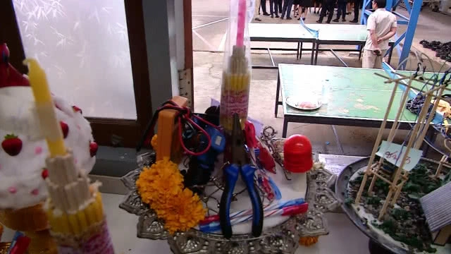 สุดครีเอต!! พานไหว้ครูบอลโลกของนักเรียนสารพัดช่าง