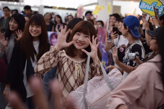 10สาว BNK48 ลัดฟ้าไปญี่ปุ่น พร้อมลุยเลือกตั้งเวิลด์เซ็นบัตสึ