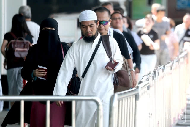 ด่านสะเดาคึกคัก! รับเทศกาลฮารีรายอและช่วงปิดเทอมมาเลเซีย