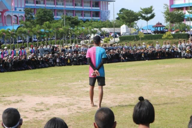 เรียนจบเพราะ "จูบแผ่นดิน" ที่เรียน !!