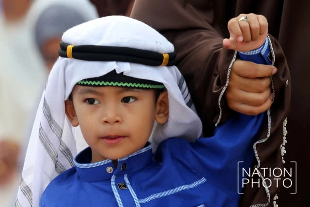 สลามัตฮารีรายอ