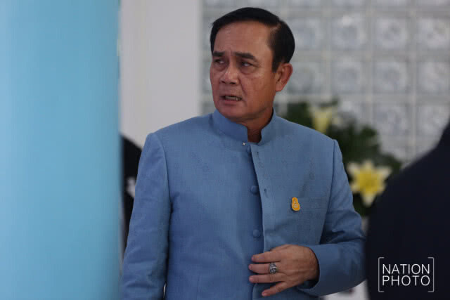 "บิ๊กตู่" แต่งกลอน เปรียบ "ประชารัฐ-ไทยนิยม" เป็นแสงสว่าง