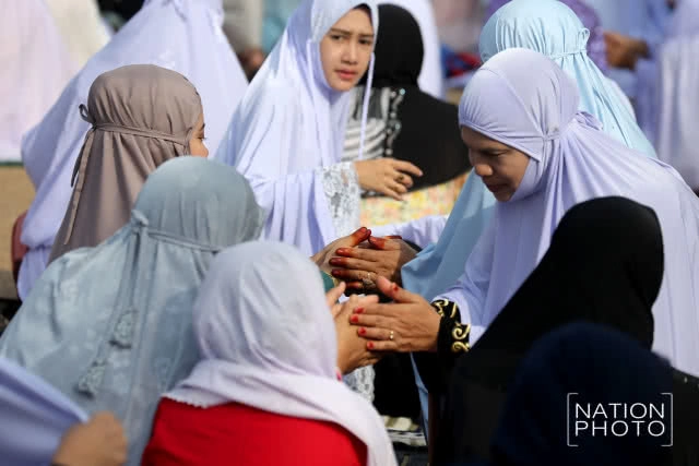 สลามัตฮารีรายอ