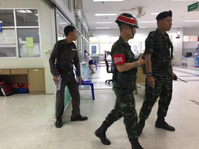 ลูกเขยโหดยิงพ่อตา-เมียดับคารพ. ยัวะ! ยุให้เลิกกัน
