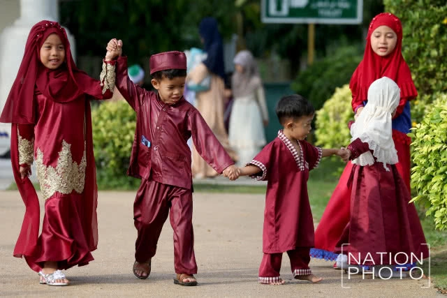 สลามัตฮารีรายอ