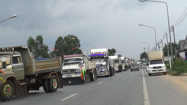 ชมรมสิงห์รถบรรทุก 350 คัน ยกขบวนมิ้ตติ้งครั้งเเรกในภาคใต้ระดมทุนช่วยผู้ป่วยผู้พิการ