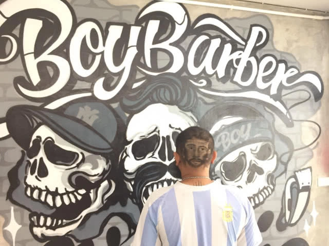 ทึ่ง แกะลายผมรูป "เมสซี่" (มีคลิป)