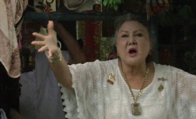 ป้าแสงระวี ลั่น ไม่ให้ ตร.ค้นบ้าน ขนหมาสักเส้นก็ไม่ให้