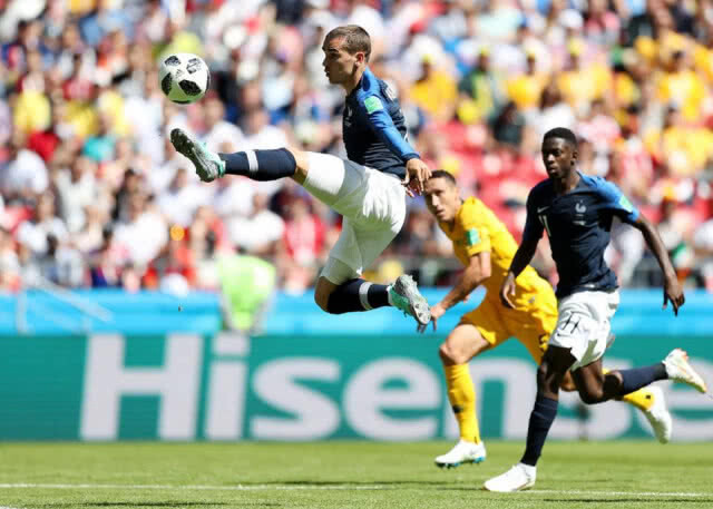 เทคโนโลยี ช่วยชีวิตตราไก่ "ป็อกบา" ซัดท้ายเกม ดับจิงโจ้ 2-1