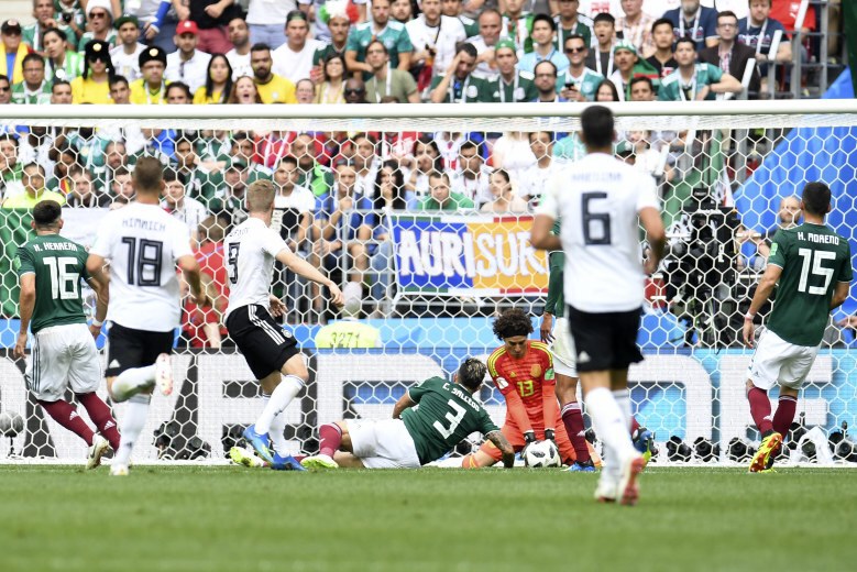 แชมป์เก่าพัง!"เม็กซิโก"พลิกเชือด"เยอรมัน"1-0