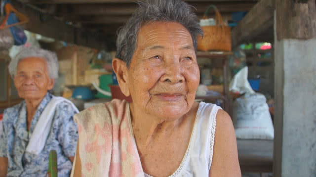 (คลิป) ทวด 5 แผ่นดิน อายุ 100 ปี
เผยเคล็ดลับ ใครอยากอายุยืน ต้องทำตาม