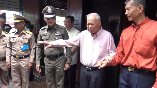 "ประธานองคมนตรี - รัฐบุรุษ" เยี่ยมบ้านพธำมะรงค์